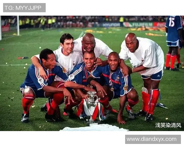 从贫困到辉煌足球明星背后的艰辛奋斗与不屈精神