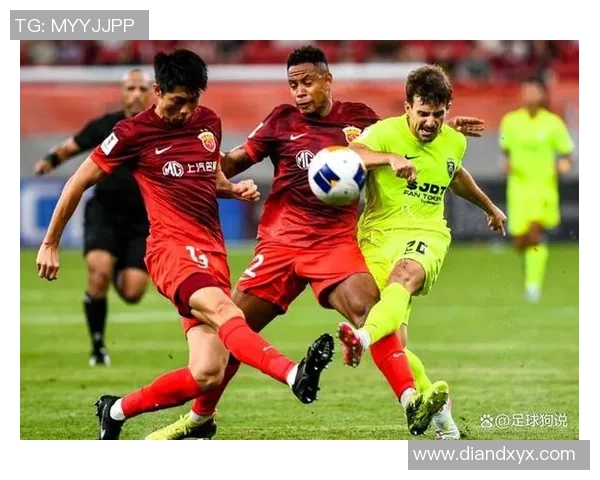 深圳足球队的包夹战术解析与应用探讨